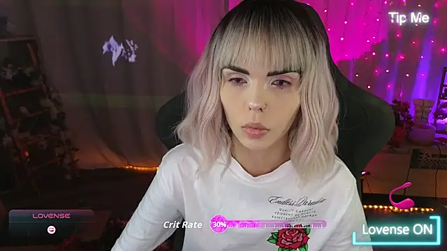 Snapshot of Kerry_Kirk chatting on 03/07/26, 09:01 Kerry Kirk online show from 03/07/26, 09:01