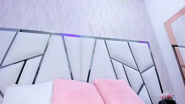  aurora18  online show from 01/24/25, 03:11