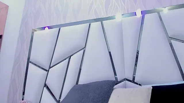  aurora18  online show from 02/01/25, 02:47