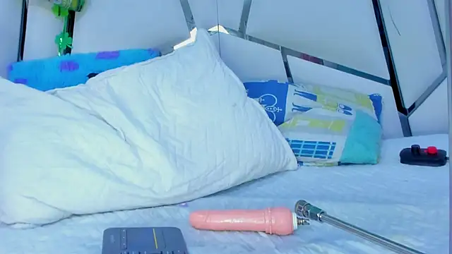  aurora18  online show from 03/21/25, 03:12