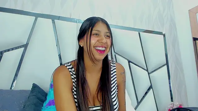  aurora18  online show from 03/23/25, 03:10