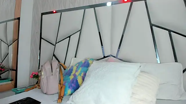  aurora18  online show from 01/15/26, 03:11