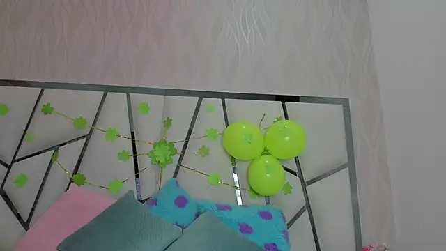 Snapshot of _aurora18_ chatting on 03/15/26, 03:12 aurora18 online show from 03/15/26, 03:12