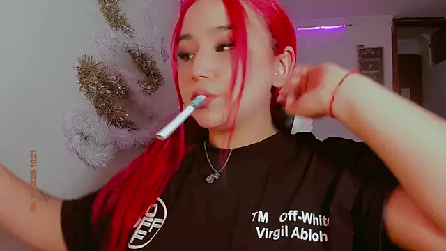 Snapshot of madisonx17 chatting on 12/13/25, 09:20 madisonx17 online show from 12/13/25, 09:20