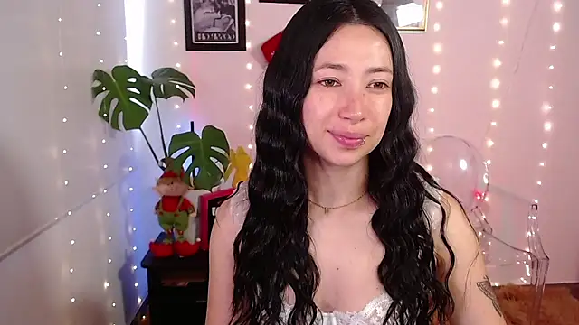 Snapshot of lilyy_evanss chatting on 12/10/24, 10:16 lilyy evanss online show from 12/10/24, 10:16