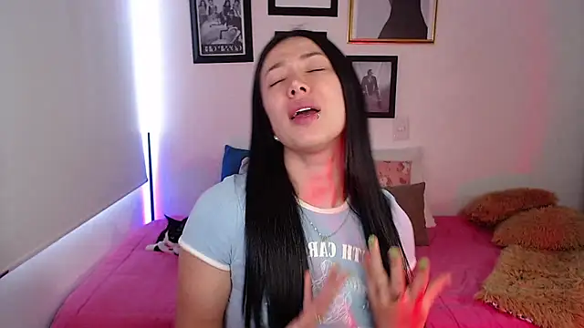 Snapshot of lilyy_evanss chatting on 01/08/25, 09:23 lilyy evanss online show from 01/08/25, 09:23