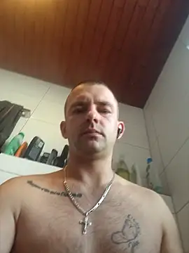 Snapshot of magicSeX4You chatting on 02/17/25, 02:04 magicSeX4You online show from 02/17/25, 02:04