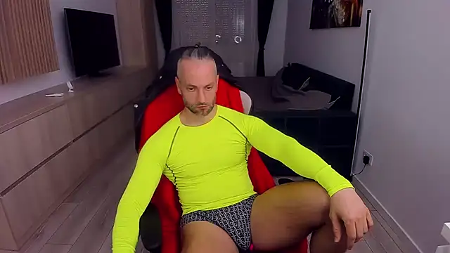 Snapshot of MarisMuscle chatting on 03/12/25, 06:29 MarisMuscle online show from 03/12/25, 06:29