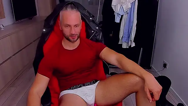 Snapshot of MarisMuscle chatting on 10/01/25, 07:09 MarisMuscle online show from 10/01/25, 07:09