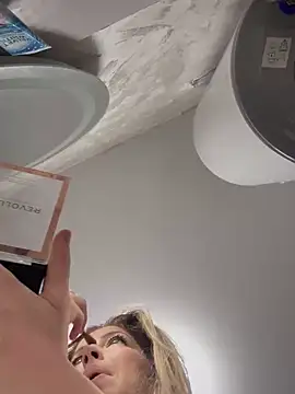 SonyaD  online show from 12/18/24, 05:48