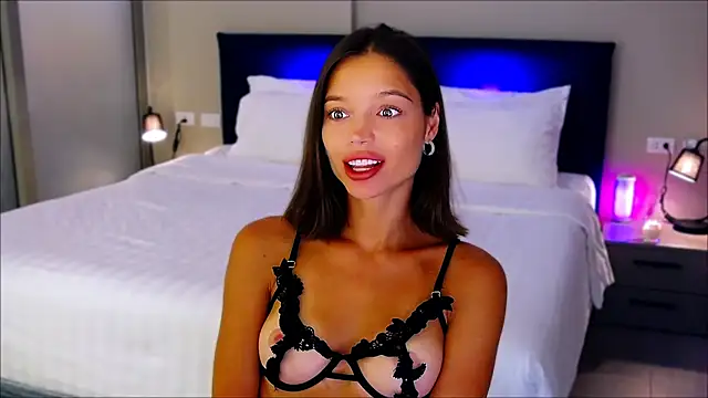 wow Mia online show from 02/13/25, 02:12