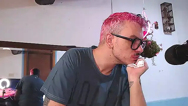 Snapshot of cek_186 chatting on 01/21/25, 07:58 cek 186 online show from 01/21/25, 07:58