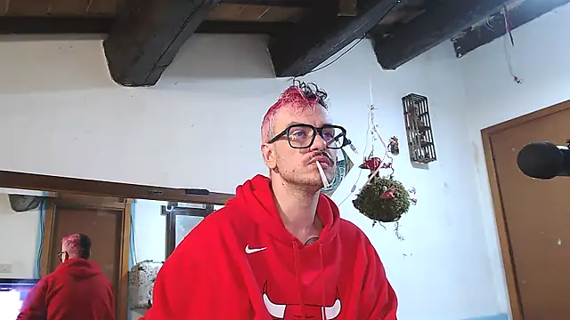 Snapshot of cek_186 chatting on 01/23/25, 07:32 cek 186 online show from 01/23/25, 07:32