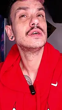 Snapshot of cek_186 chatting on 02/04/25, 08:35 cek 186 online show from 02/04/25, 08:35