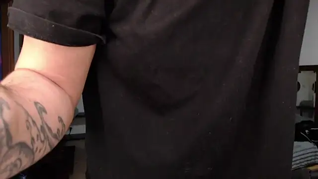 Snapshot of cek_186 chatting on 02/13/25, 07:56 cek 186 online show from 02/13/25, 07:56