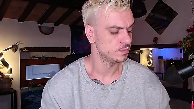 Snapshot of cek_186 chatting on 02/19/25, 07:28 cek 186 online show from 02/19/25, 07:28