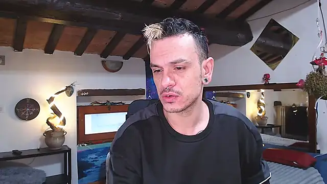 Snapshot of cek_186 chatting on 02/20/25, 07:01 cek 186 online show from 02/20/25, 07:01