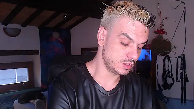 Snapshot of cek_186 chatting on 02/22/25, 08:07 cek 186 online show from 02/22/25, 08:07