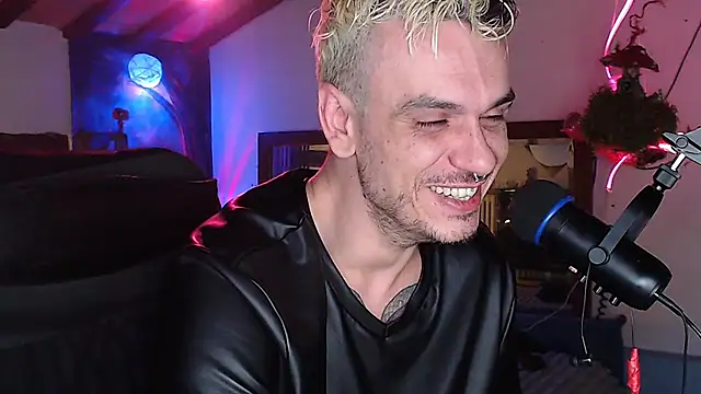 Snapshot of cek_186 chatting on 02/23/25, 09:59 cek 186 online show from 02/23/25, 09:59