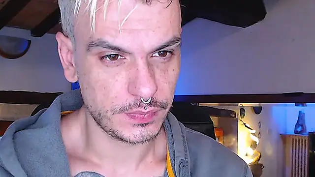 Snapshot of cek_186 chatting on 02/24/25, 07:22 cek 186 online show from 02/24/25, 07:22