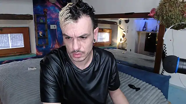 Snapshot of cek_186 chatting on 02/25/25, 03:16 cek 186 online show from 02/25/25, 03:16