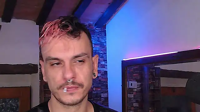 Snapshot of cek_186 chatting on 03/11/25, 07:03 cek 186 online show from 03/11/25, 07:03