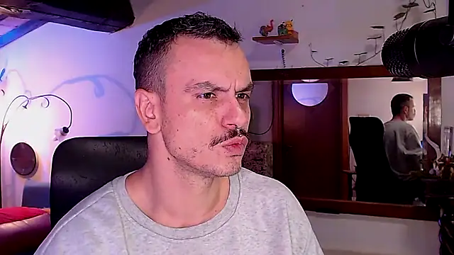 Snapshot of cek_186 chatting on 10/01/25, 05:08 cek 186 online show from 10/01/25, 05:08