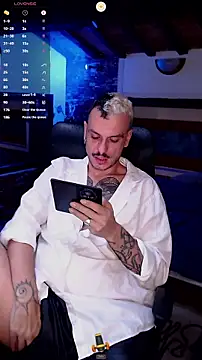 Snapshot of cek_186 chatting on 10/21/25, 08:04 cek 186 online show from 10/21/25, 08:04