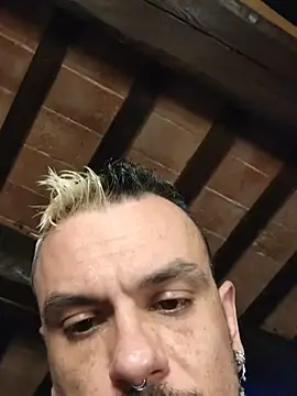 Snapshot of cek_186 chatting on 10/24/25, 07:21 cek 186 online show from 10/24/25, 07:21