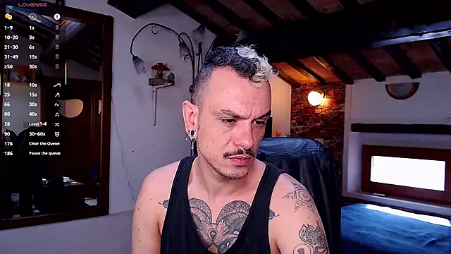 Snapshot of cek_186 chatting on 10/28/25, 09:24 cek 186 online show from 10/28/25, 09:24