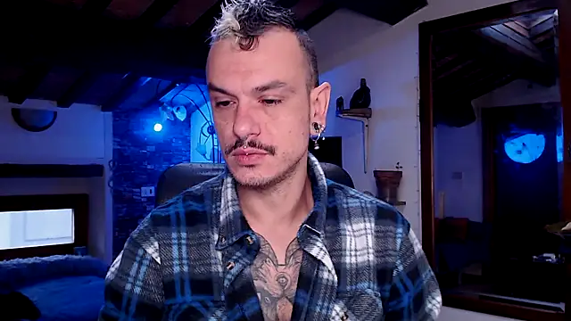 Snapshot of cek_186 chatting on 10/31/25, 08:59 cek 186 online show from 10/31/25, 08:59