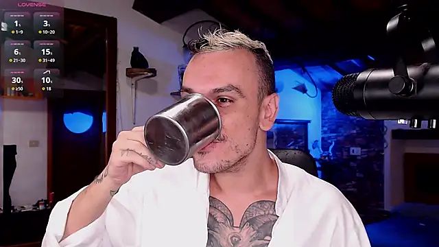 Snapshot of cek_186 chatting on 11/03/25, 09:16 cek 186 online show from 11/03/25, 09:16