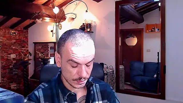 Snapshot of cek_186 chatting on 11/06/25, 08:48 cek 186 online show from 11/06/25, 08:48