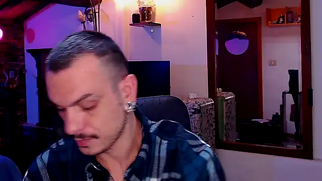 Snapshot of cek_186 chatting on 11/20/25, 08:14 cek 186 online show from 11/20/25, 08:14