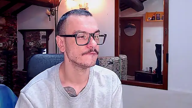 Snapshot of cek_186 chatting on 11/21/25, 08:46 cek 186 online show from 11/21/25, 08:46