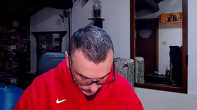 Snapshot of cek_186 chatting on 11/22/25, 08:13 cek 186 online show from 11/22/25, 08:13