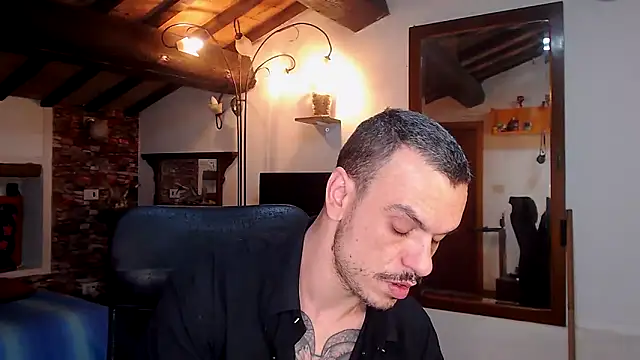 Snapshot of cek_186 chatting on 11/29/25, 04:32 cek 186 online show from 11/29/25, 04:32