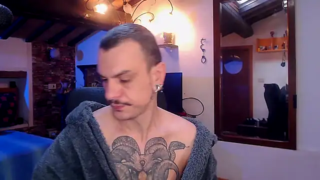 Snapshot of cek_186 chatting on 12/03/25, 10:35 cek 186 online show from 12/03/25, 10:35