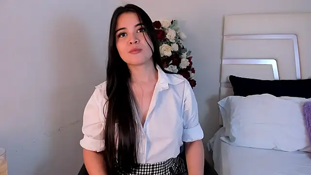 CamilaSofiia online show from 01/18/25, 07:58