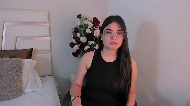 CamilaSofiia online show from 02/05/25, 07:42