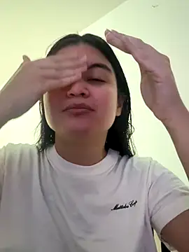 CamilaSofiia online show from 12/17/25, 12:27