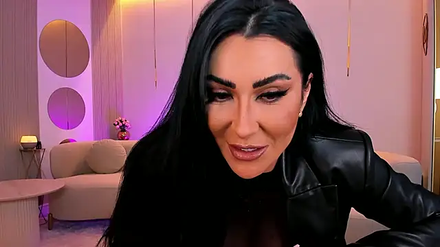 Snapshot of Mistress-Kennya chatting on 12/20/25, 02:24 Mistress-Kennya online show from 12/20/25, 02:24