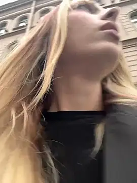 LoraaDoll online show from 09/16/25, 03:24