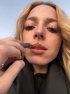 LoraaDoll online show from 09/29/25, 03:50