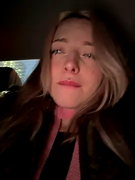 LoraaDoll online show from 12/15/25, 01:26