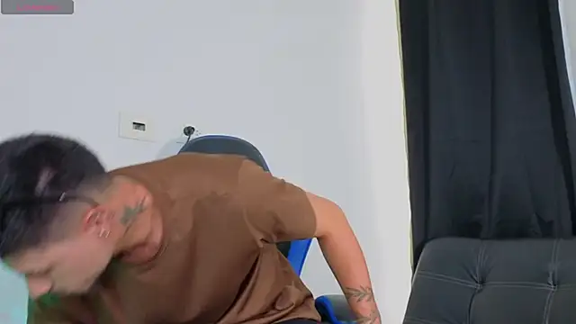 EdwardRoss  online show from 11/20/25, 08:19