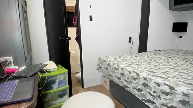 Persiasparadise online show from 12/03/25, 01:46