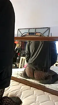 Snapshot of LYZBORNHD chatting on 01/05/25, 12:21 LYZBORNHD online show from 01/05/25, 12:21