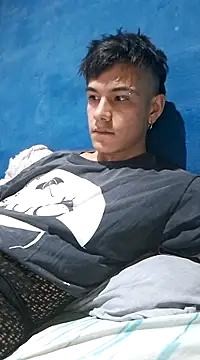 Snapshot of LYZBORNHD chatting on 01/20/25, 04:21 LYZBORNHD online show from 01/20/25, 04:21