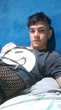 Snapshot of LYZBORNHD chatting on 01/29/25, 06:28 LYZBORNHD online show from 01/29/25, 06:28